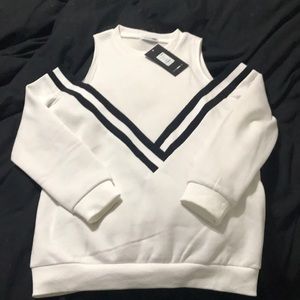 Cut out shoulders sweater